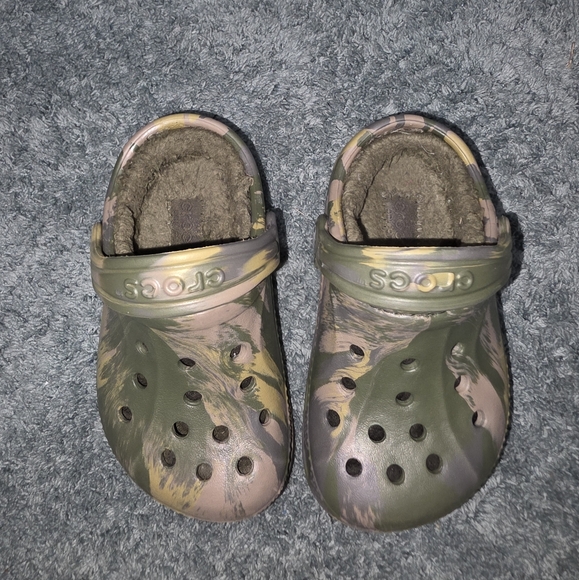 Crocs Kids Camo Clogs - Picture 1 of 2
